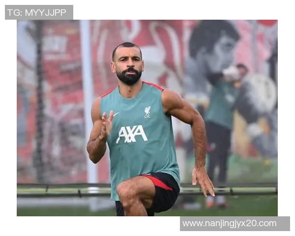 足球明星长发型女生的时尚潮流与造型灵感分享